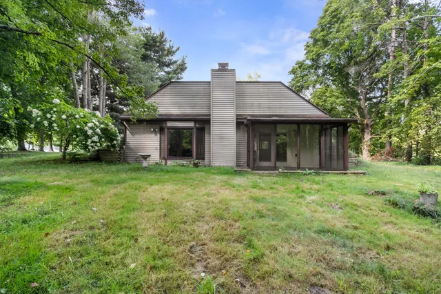 $164,900 | 1001 North Dearing Road, Parma, MI 49269