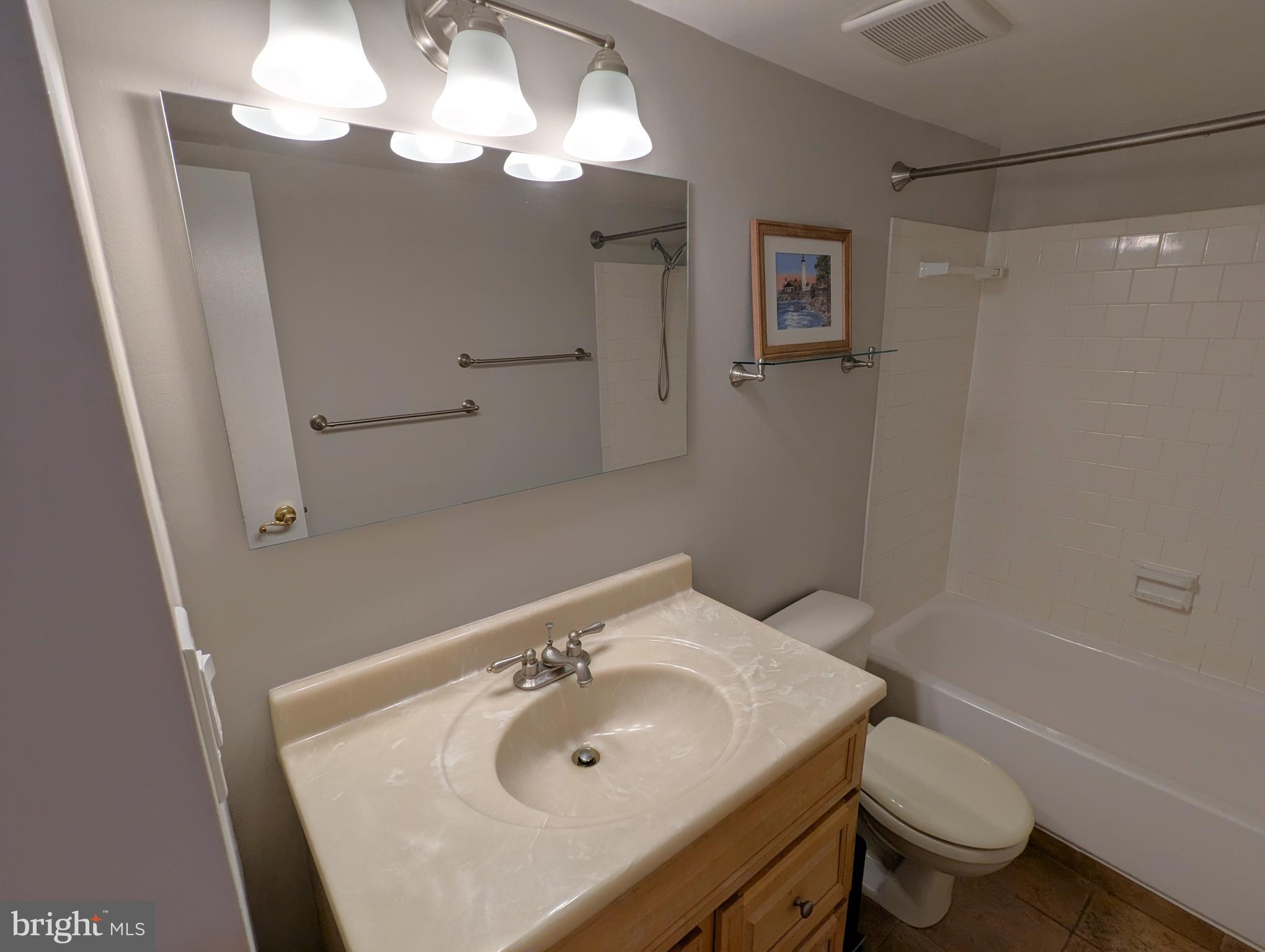 2115 Walsh View Terrace, Unit 8203 Silver Spring, MD 20902 - Photo 27 of 39