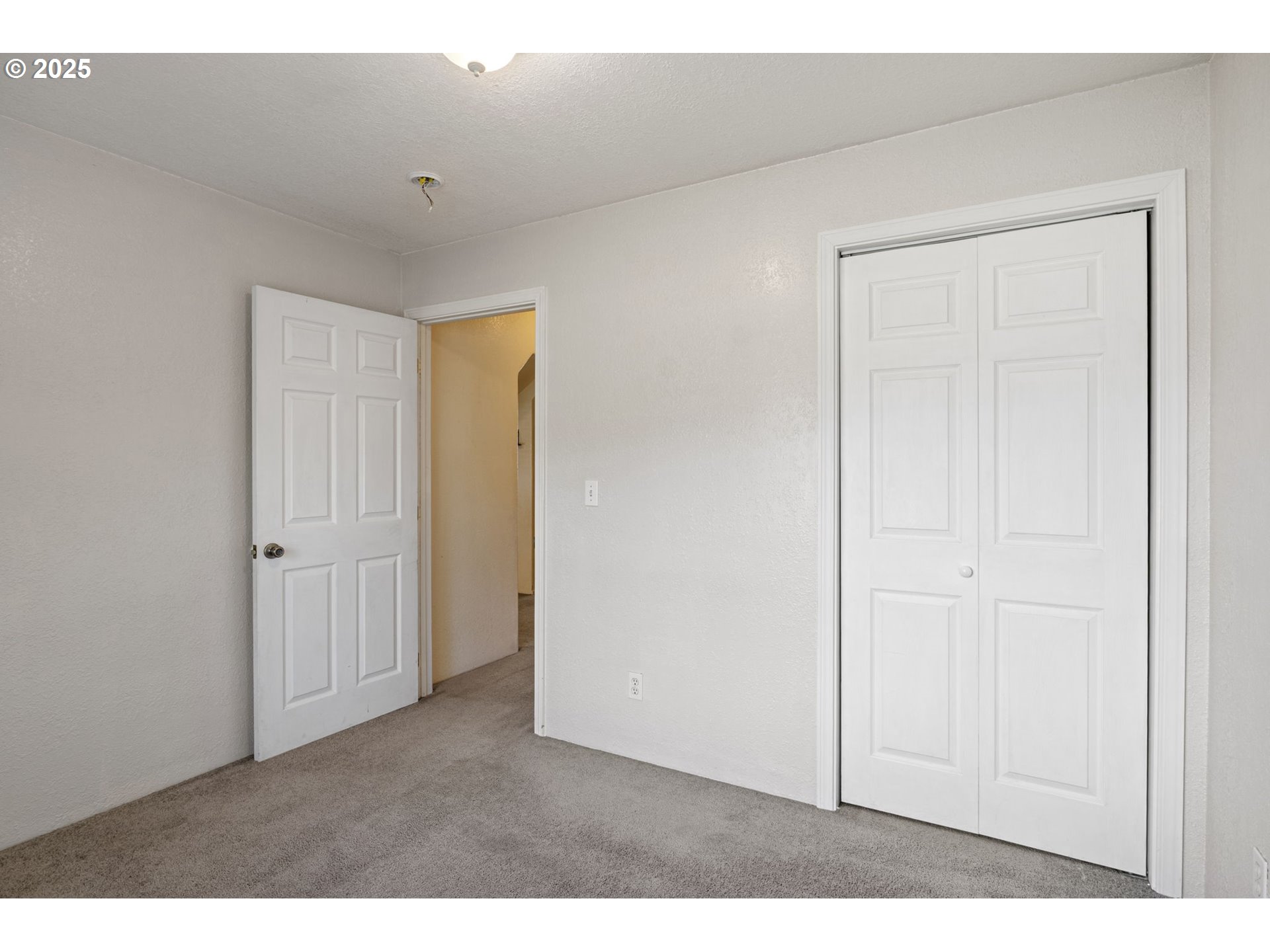 405 Lane Avenue Drain, OR 97435 - Photo 34 of 47 a view of an empty room