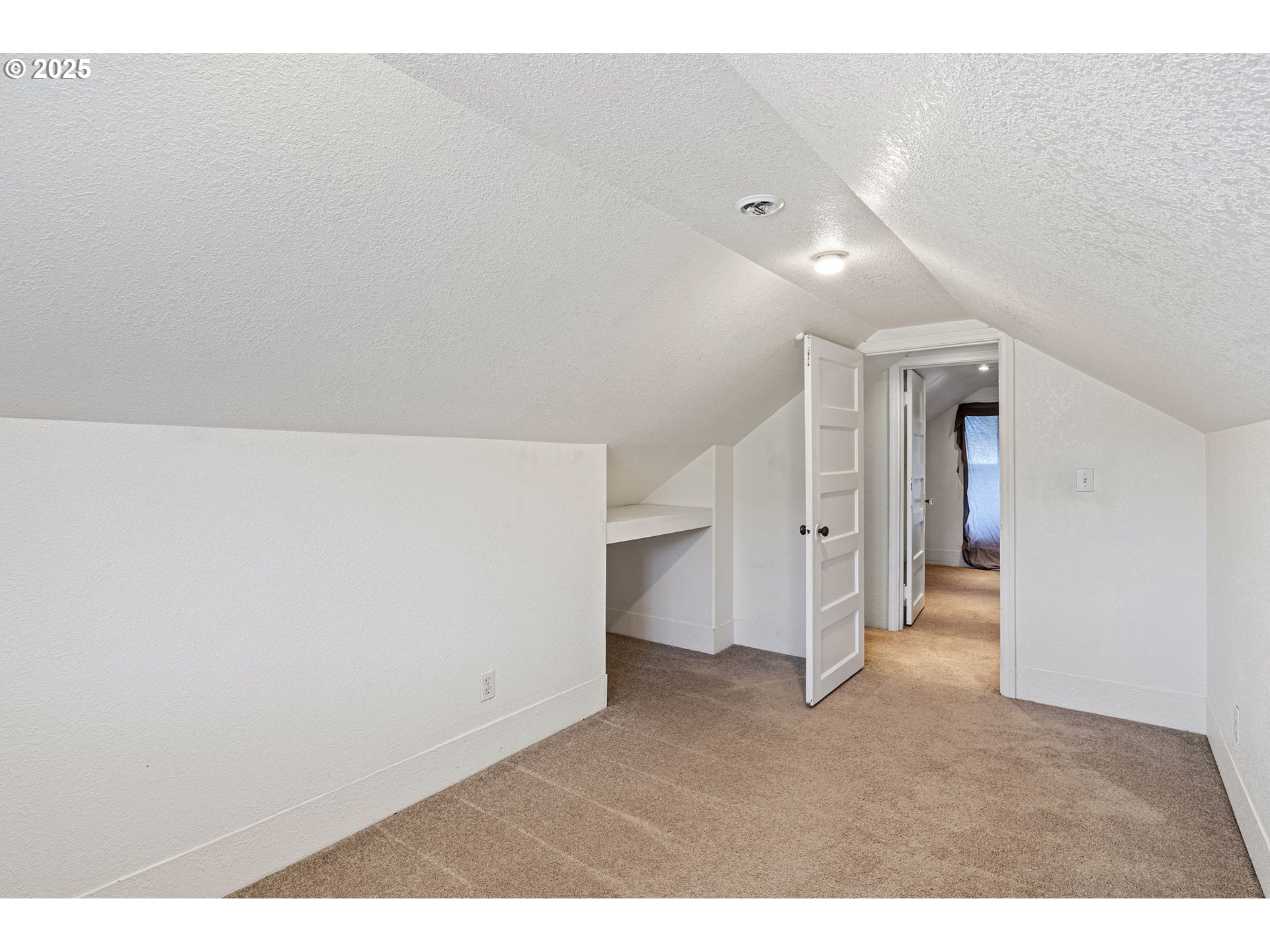 405 Lane Avenue Drain, OR 97435 - Photo 42 of 47