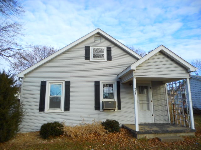 207 West Rohman Street Metamora, IL 61548 - Photo 2 of 18 Gallery Image 2