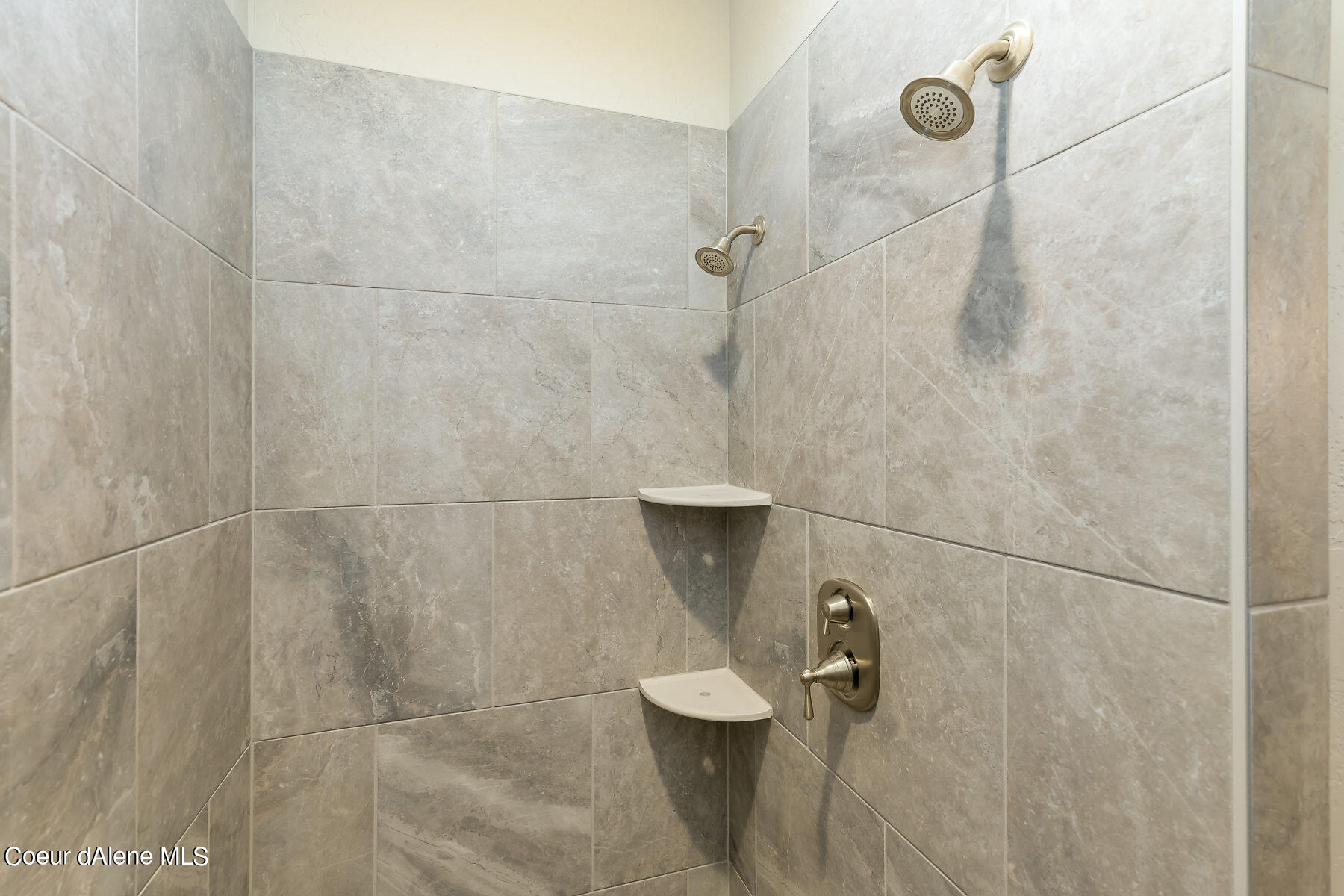 12664 East Howard Road Athol, ID 83801 - Photo 31 of 40 Walk In Shower