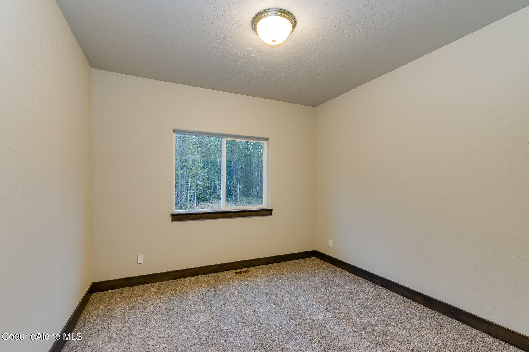 12664 East Howard Road Athol, ID 83801 - Photo 35 of 40 Bedroom 2