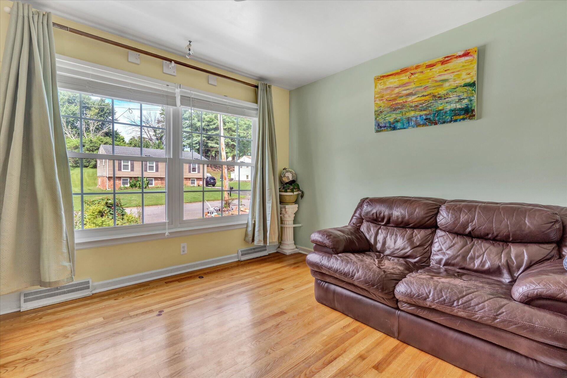 2821 Beaver Brook Road Salem, VA 24153 - Photo 4 of 21 04-DSC6527