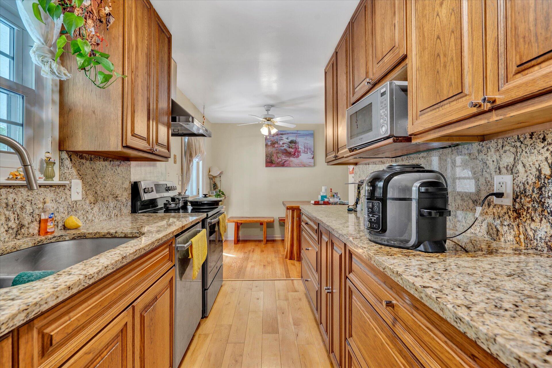 2821 Beaver Brook Road Salem, VA 24153 - Photo 6 of 21 06-DSC6536