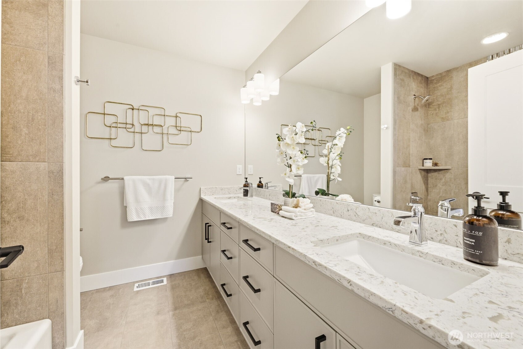10202 44th Avenue Southwest Seattle, WA 98146 - Photo 28 of 35