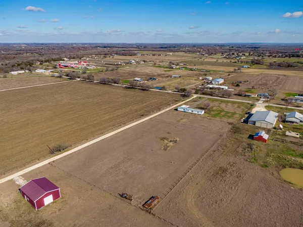 $185,000 | 10136 County Road 418, Grandview, TX 76050