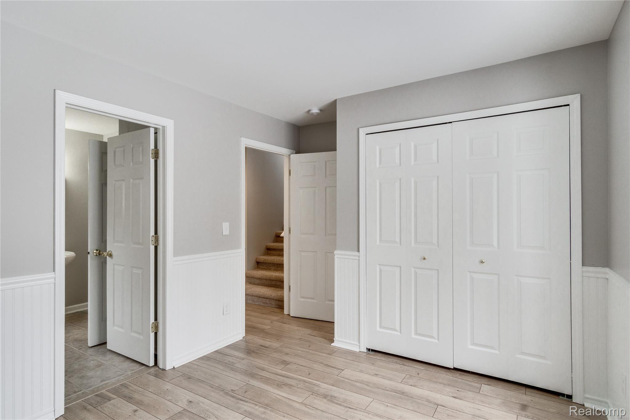 1533 Paramount Street Novi, MI 48377 - Photo 16 of 51 main floor bedroom with direct access to full bath
