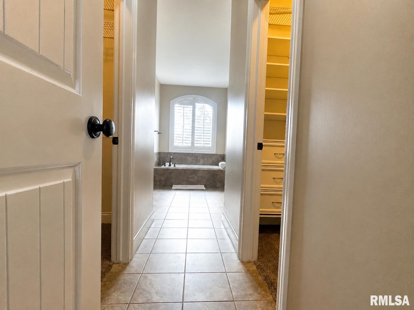 11215 North Country Ridge Lane Dunlap, IL 61525 - Photo 21 of 41 Gallery Image 21
