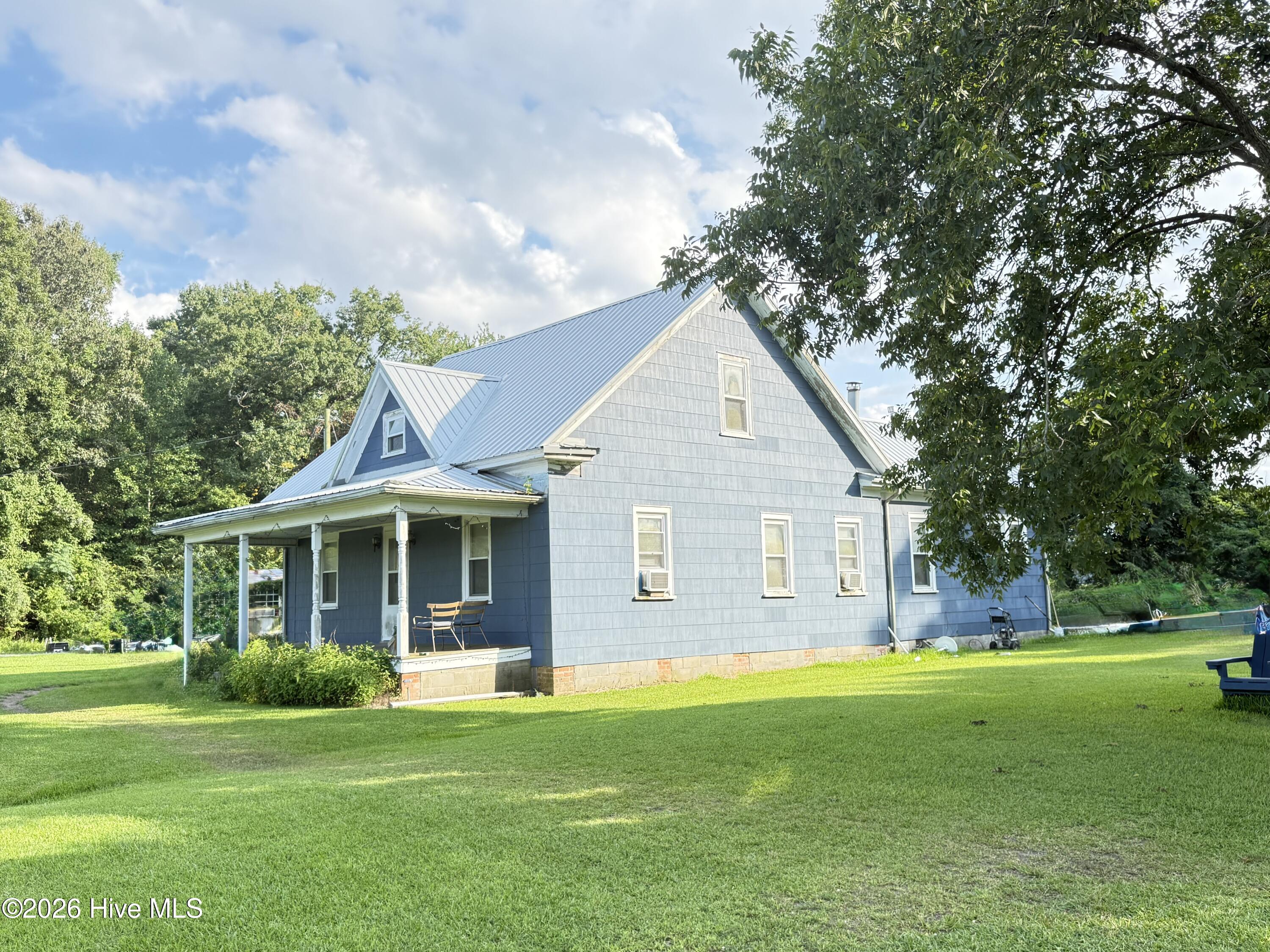 1382 Harvey Point Road Hertford, NC 27944 - Photo 2 of 14 Gallery Image 2
