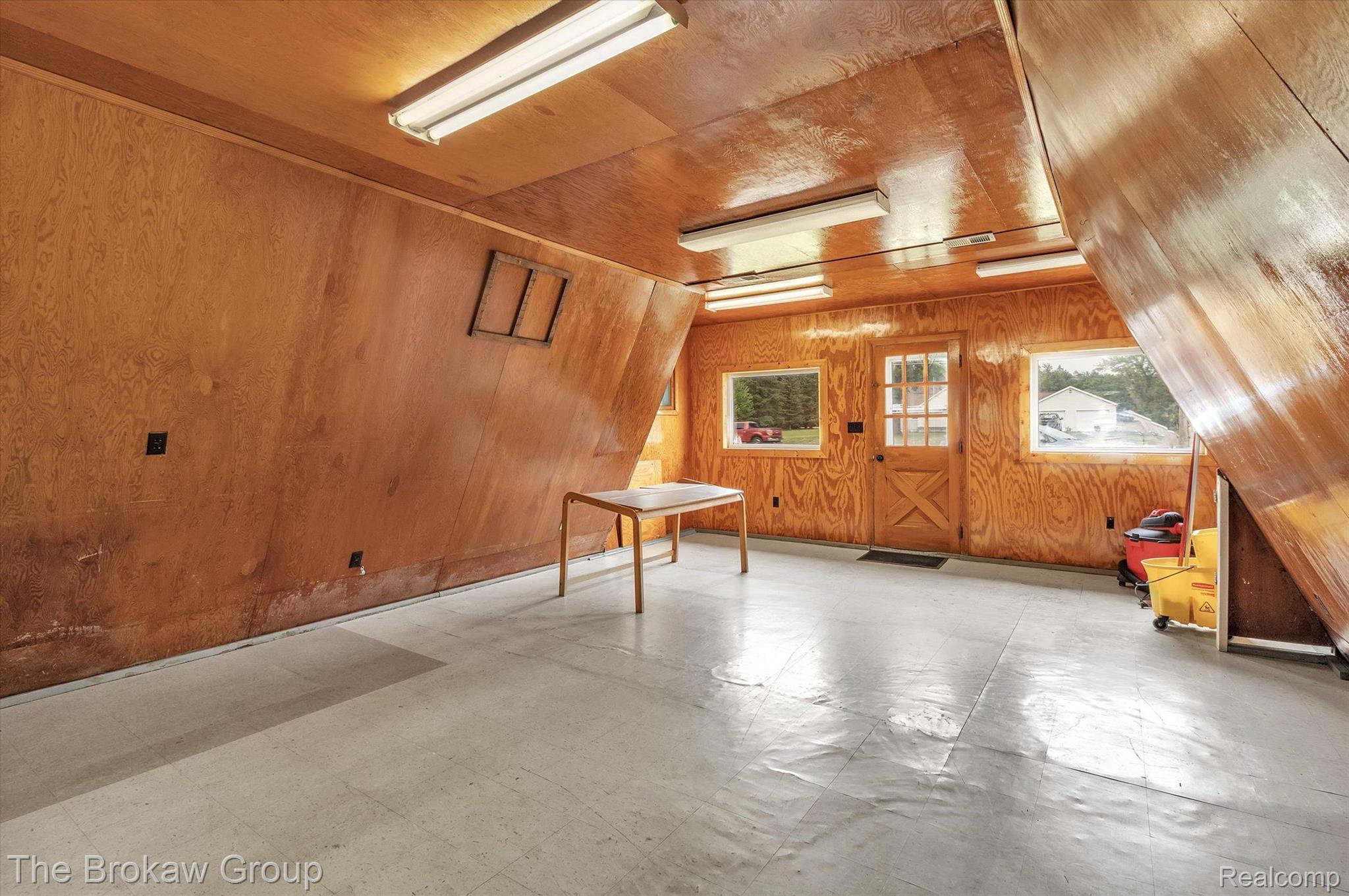 8070 East Richfield Road Davison, MI 48423 - Photo 15 of 27 Gallery Image 15
