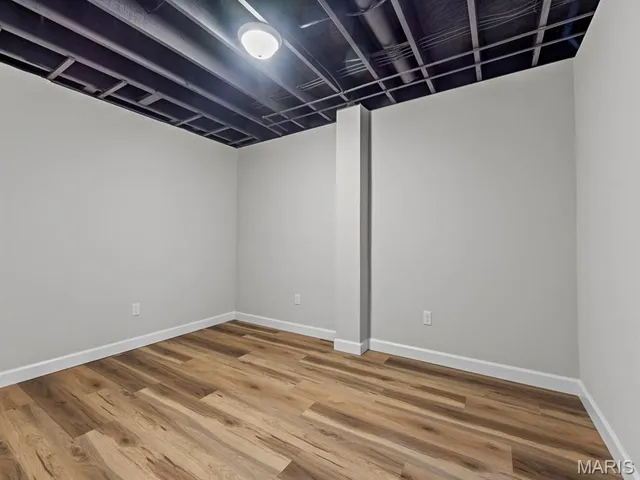 $565,000 | 435 Holly Terrace Court, Ballwin, MO 63011