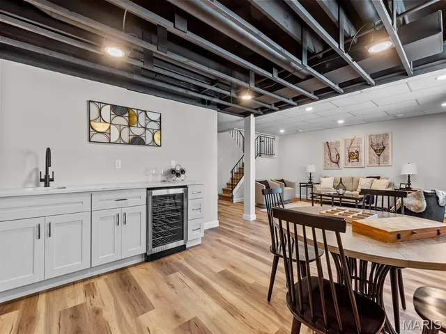 $565,000 | 435 Holly Terrace Court, Ballwin, MO 63011