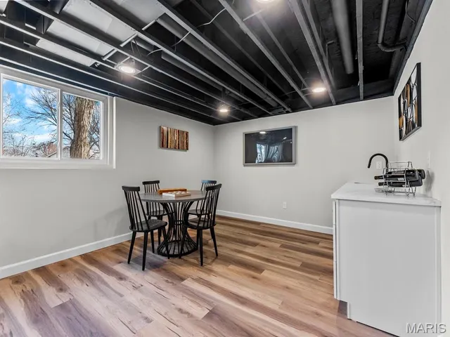 $565,000 | 435 Holly Terrace Court, Ballwin, MO 63011