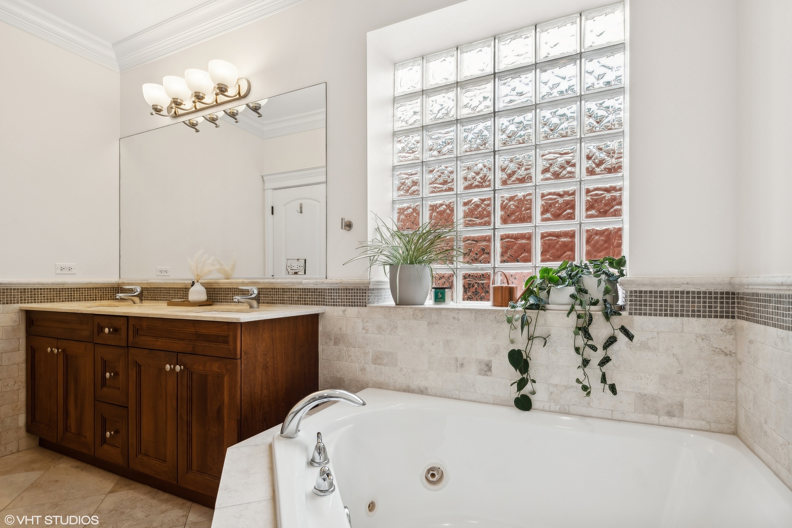 1051 West Monroe Street, Unit 3 Chicago, IL 60607 - Photo 14 of 16 Gallery Image 14