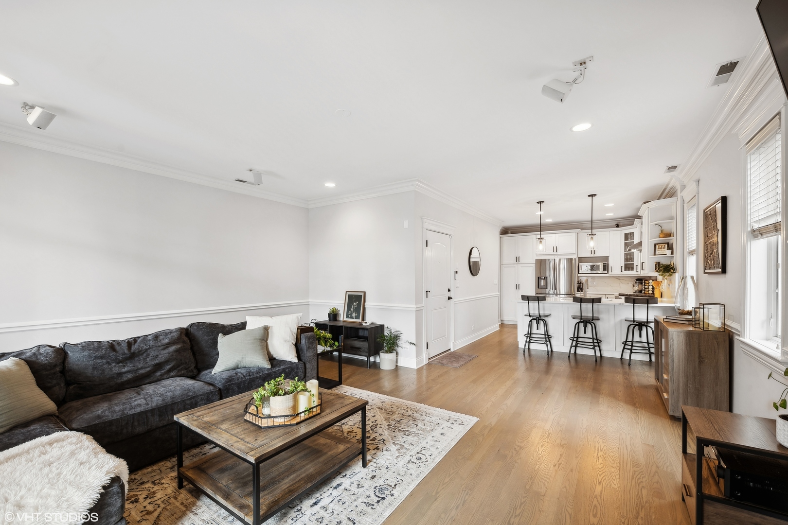 1051 West Monroe Street, Unit 3 Chicago, IL 60607 - Photo 4 of 16 Gallery Image 4