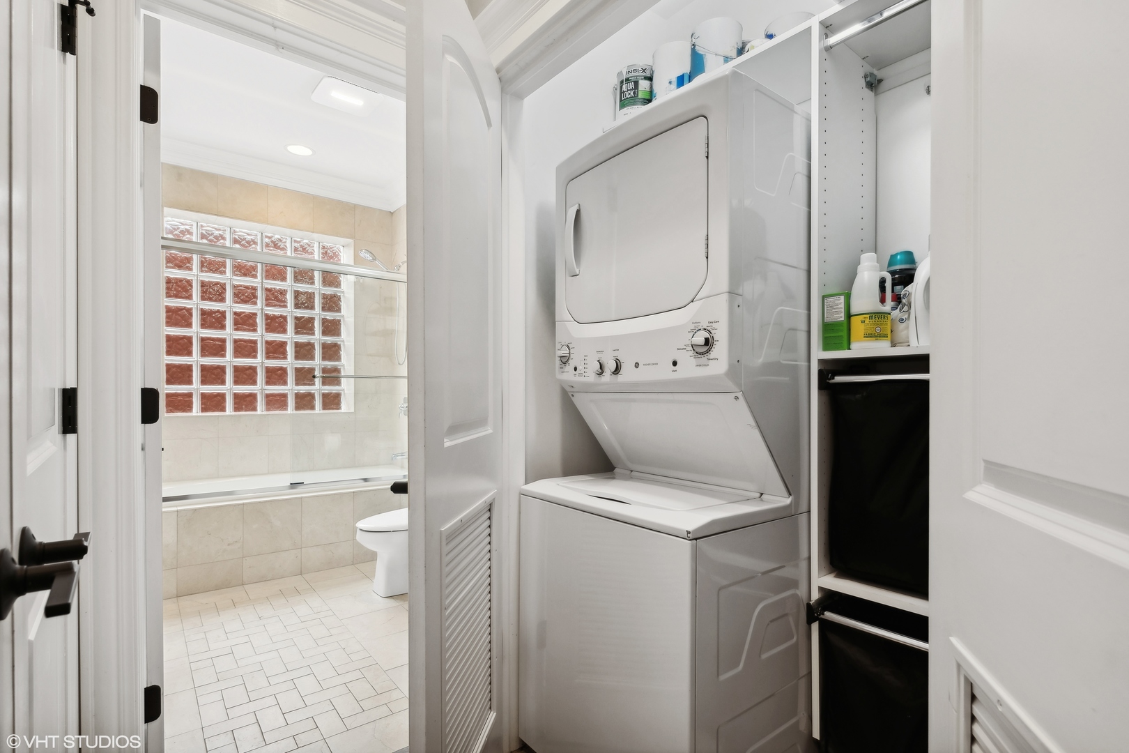 1051 West Monroe Street, Unit 3 Chicago, IL 60607 - Photo 10 of 16 Gallery Image 10
