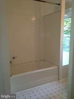 4151 Winchester Road Marshall, VA 20115 - Photo 22 of 29 Bath