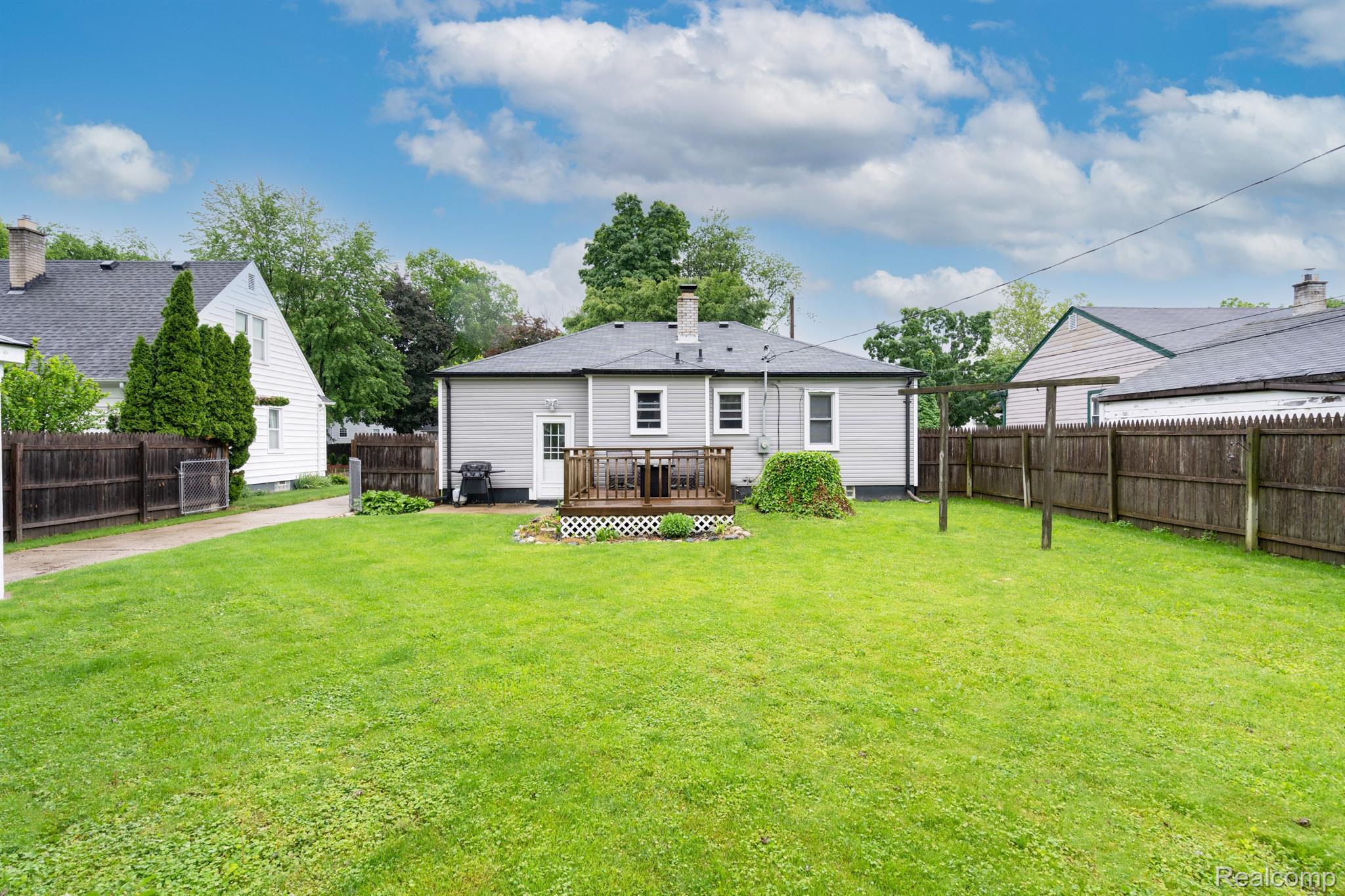1380 Hampton Road Mount Clemens, MI 48043 - Photo 15 of 22 Gallery Image 15