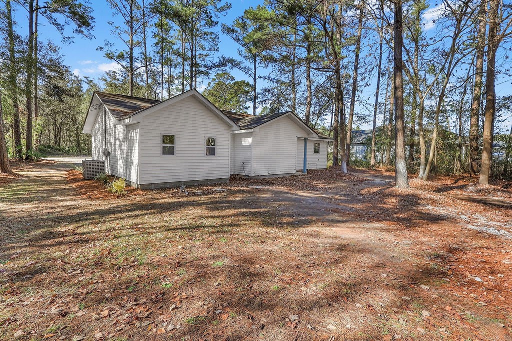 1202 Market Street Darien, GA 31305 - Photo 5 of 21