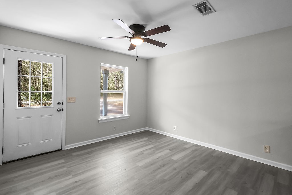 1202 Market Street Darien, GA 31305 - Photo 6 of 21