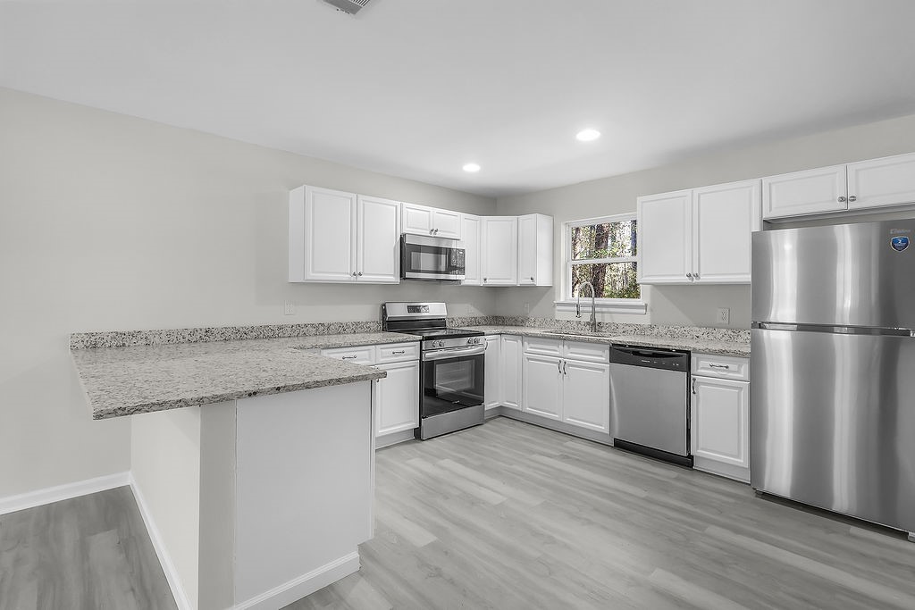 1202 Market Street Darien, GA 31305 - Photo 8 of 21