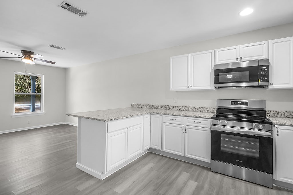 1202 Market Street Darien, GA 31305 - Photo 9 of 21