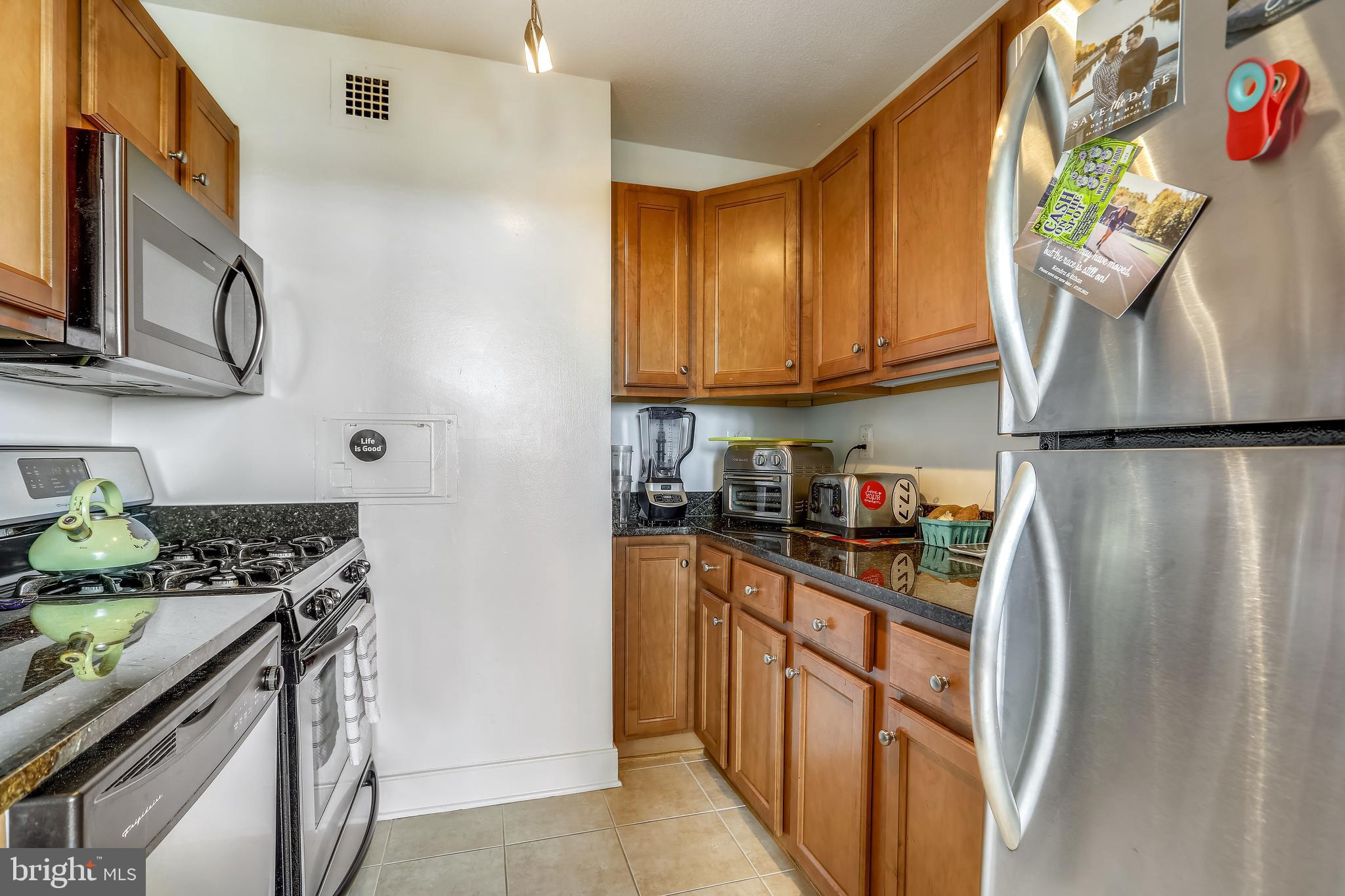 1220 Blair Mill Road, Unit 1001 Silver Spring, MD 20910 - Photo 9 of 34
