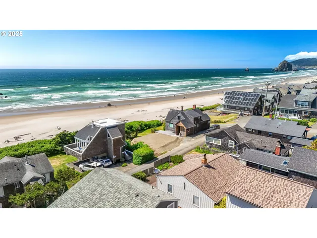 $1,999,000 | Ocean Avenue, Cannon Beach, OR 97110