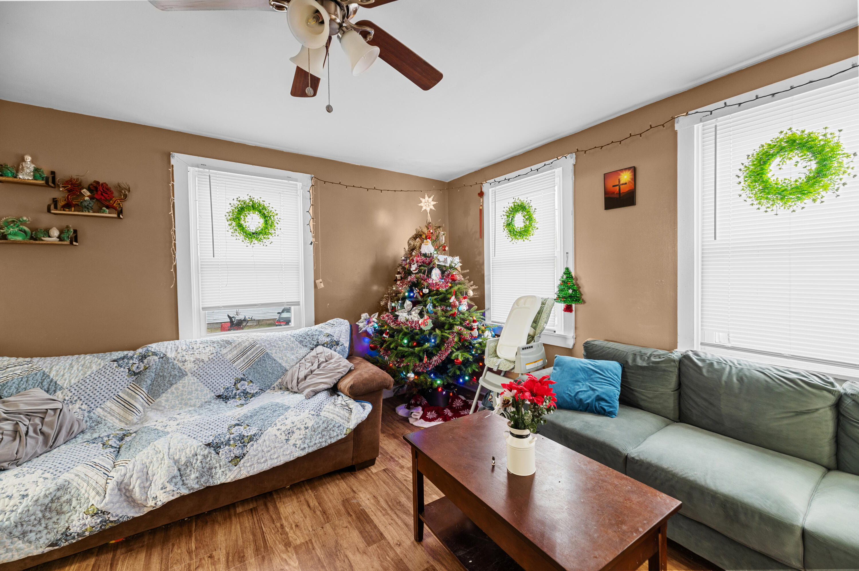 73 Harrison Avenue Gardiner, ME 04345 - Photo 9 of 28 10 Living Room