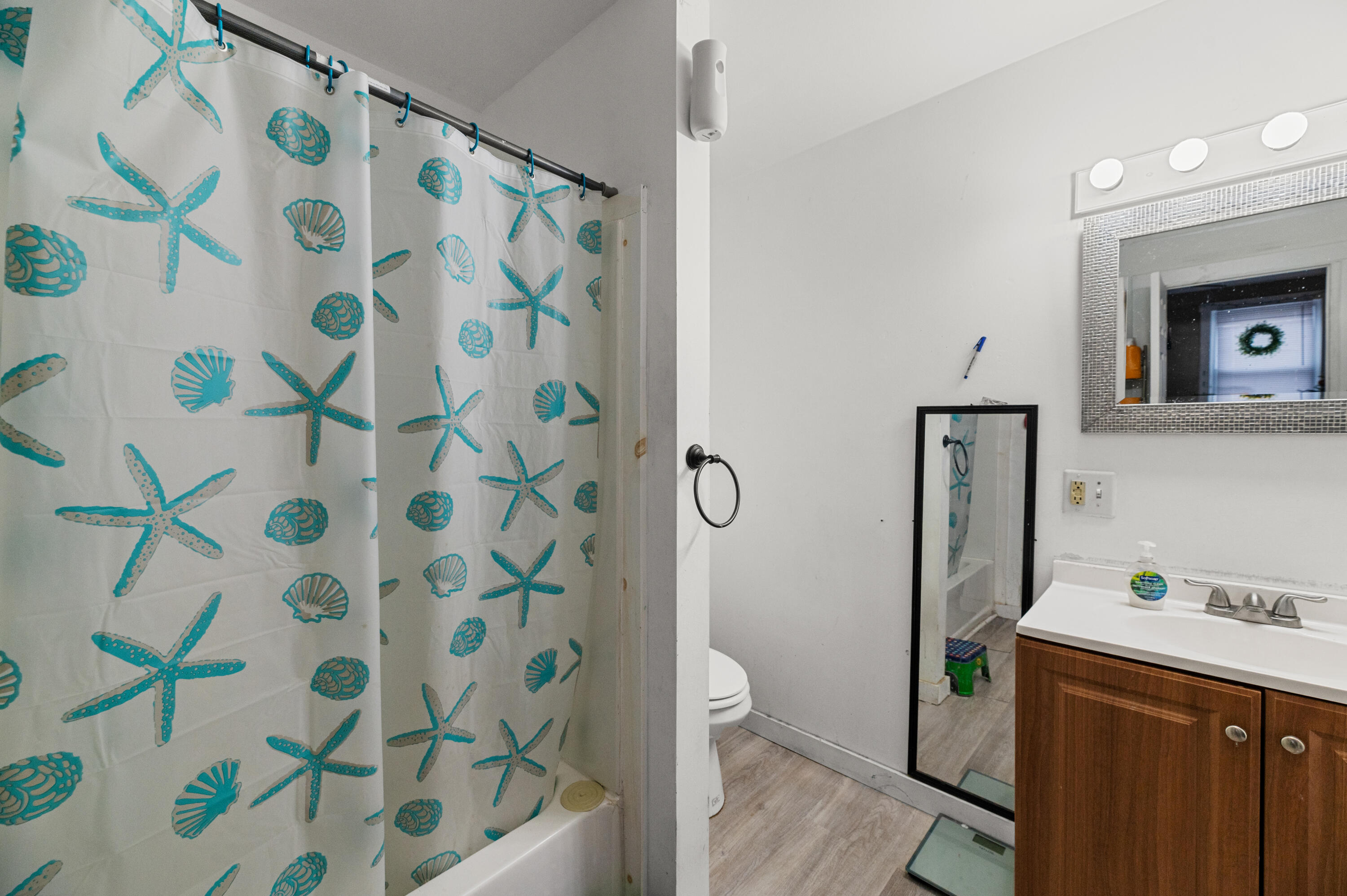 73 Harrison Avenue Gardiner, ME 04345 - Photo 10 of 28 11 Bathroom