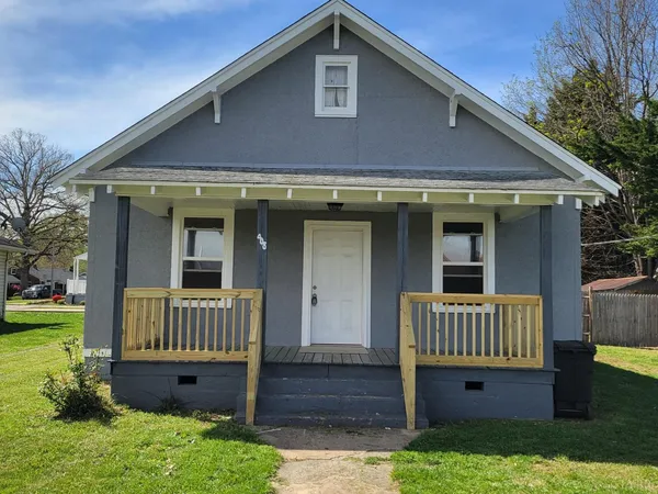 $185,900 | 408 Franklin Boulevard, Gretna, VA 24557