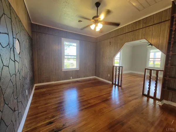 $185,900 | 408 Franklin Boulevard, Gretna, VA 24557