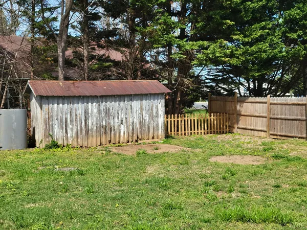 $185,900 | 408 Franklin Boulevard, Gretna, VA 24557