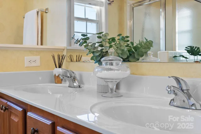 $425,000 | 291 Farm Valley Road, Fletcher, NC 28732