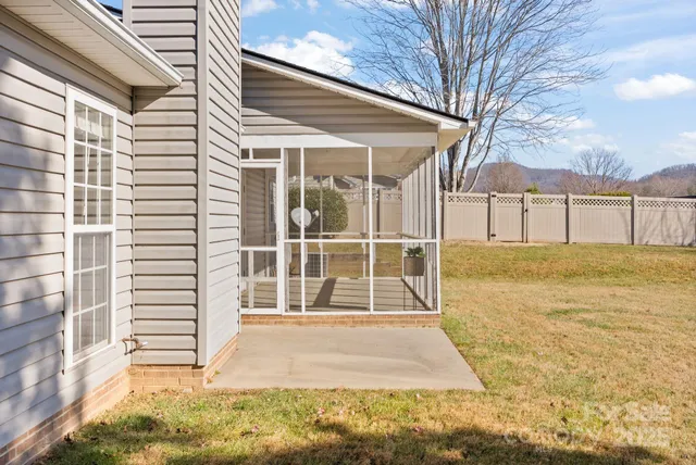 $425,000 | 291 Farm Valley Road, Fletcher, NC 28732