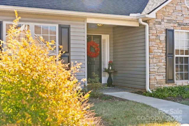 $425,000 | 291 Farm Valley Road, Fletcher, NC 28732