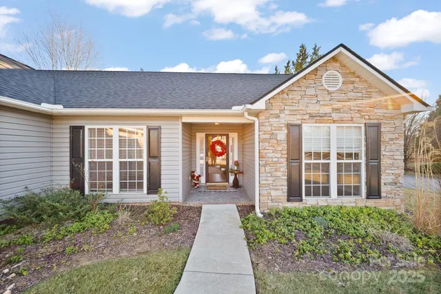 $425,000 | 291 Farm Valley Road, Fletcher, NC 28732