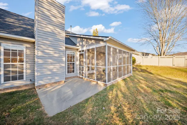 $425,000 | 291 Farm Valley Road, Fletcher, NC 28732