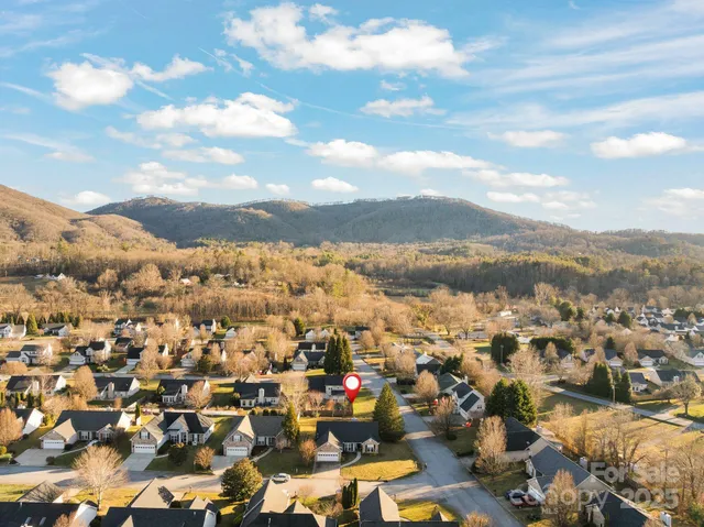 $425,000 | 291 Farm Valley Road, Fletcher, NC 28732