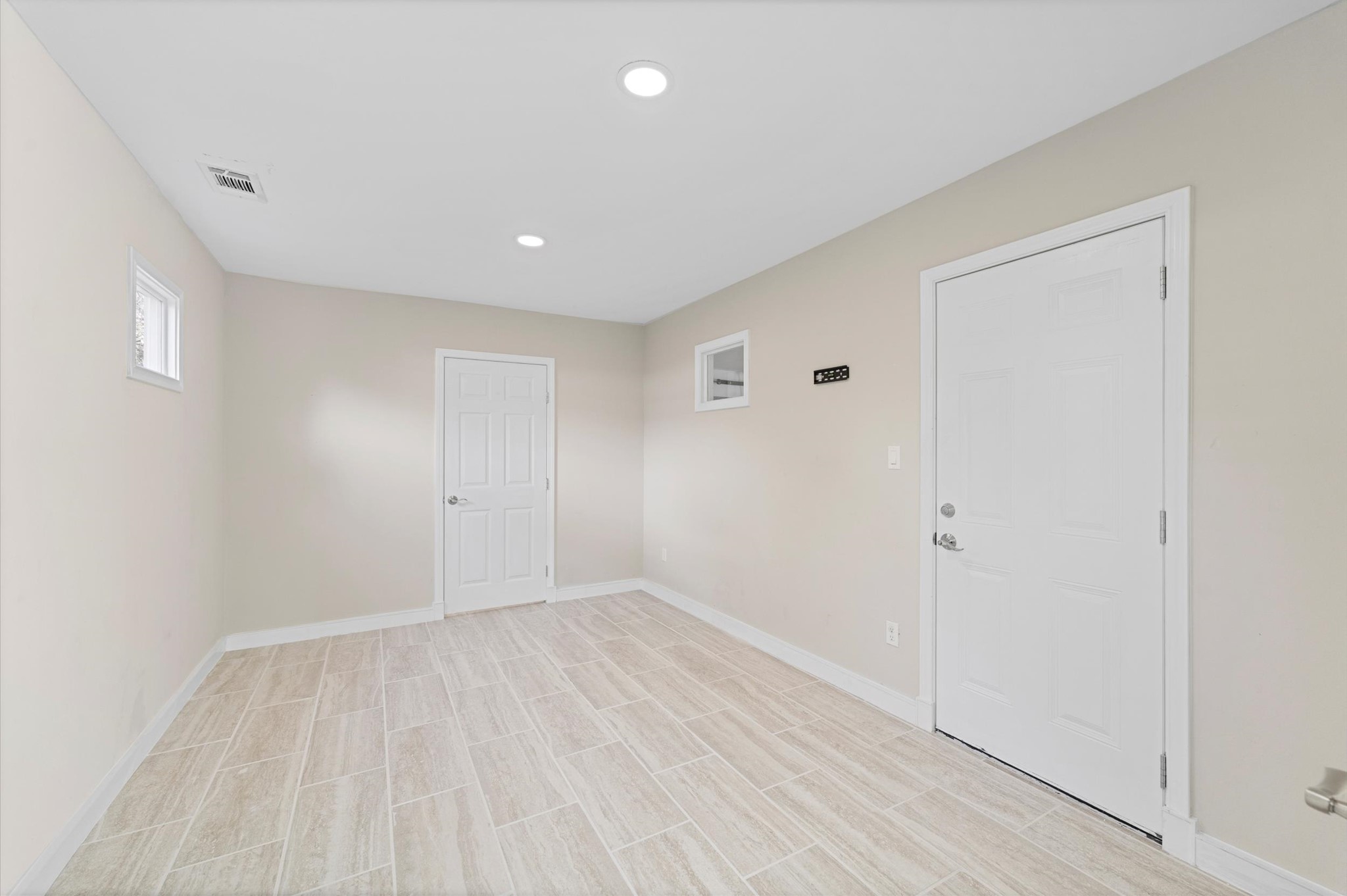 6402 Fawnwood Drive Spring, TX 77389 - Photo 35 of 50 Downstairs bedroom for apartment