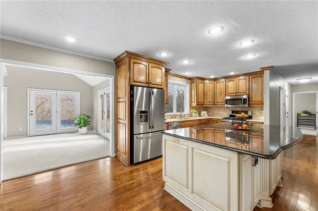 $635,000 | 7725 Woodland Drive, Shawnee, KS 66218