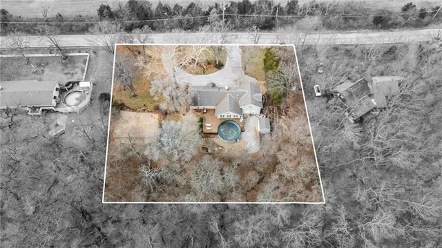 $635,000 | 7725 Woodland Drive, Shawnee, KS 66218