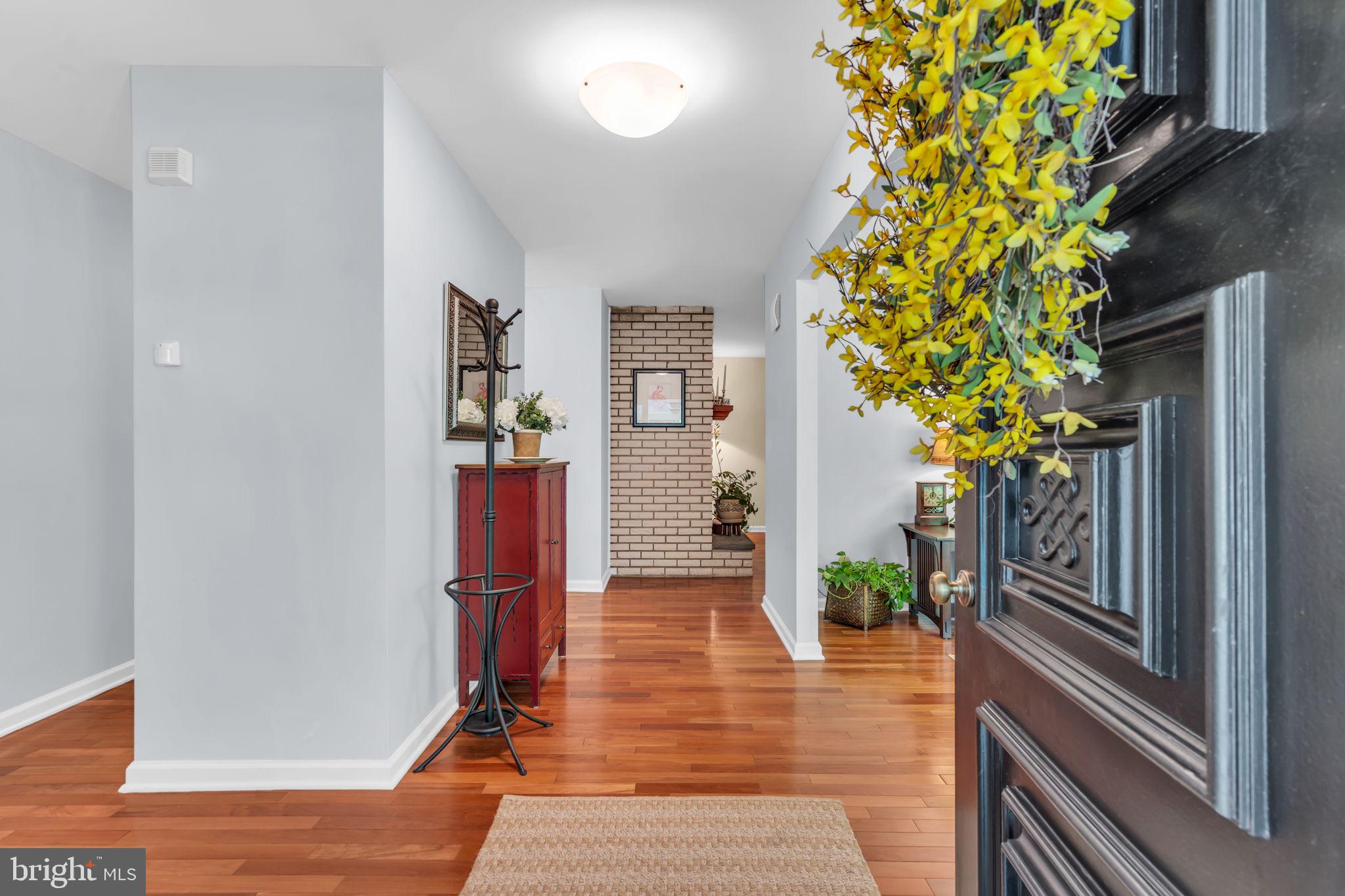 285 Meadowbrook Road Robbinsville, NJ 08691 - Photo 3 of 48 Gallery Image 3
