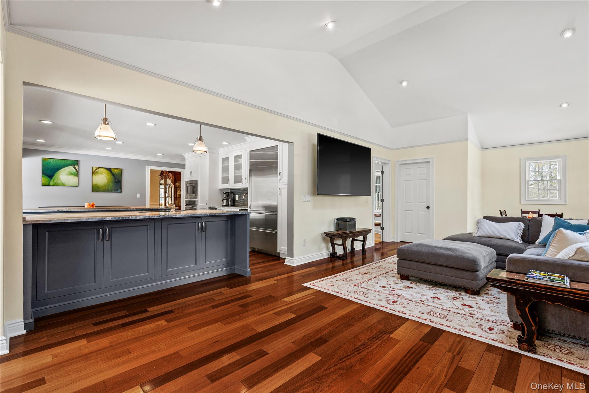 69 Brevoort Lane Rye, NY 10580 - Photo 11 of 36