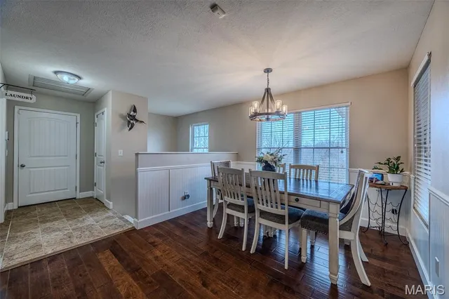 $459,900 | 22766 Rumor Drive, Waynesville, MO 65583