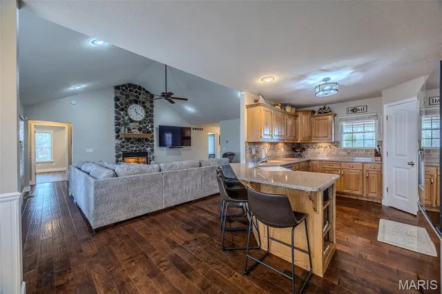 $459,900 | 22766 Rumor Drive, Waynesville, MO 65583