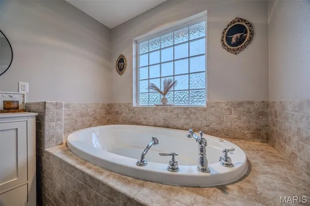 $459,900 | 22766 Rumor Drive, Waynesville, MO 65583