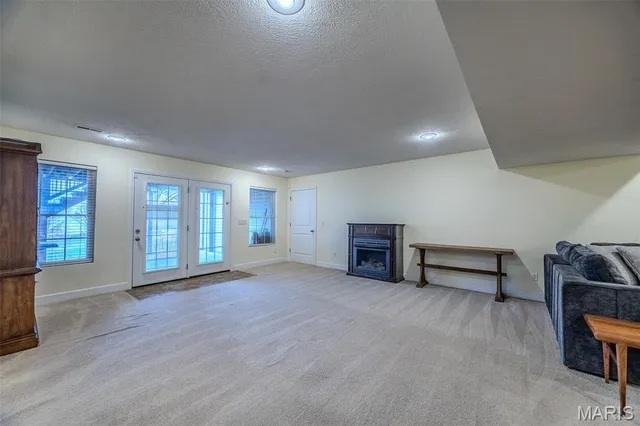 $459,900 | 22766 Rumor Drive, Waynesville, MO 65583