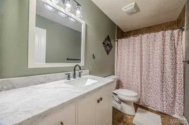 $459,900 | 22766 Rumor Drive, Waynesville, MO 65583